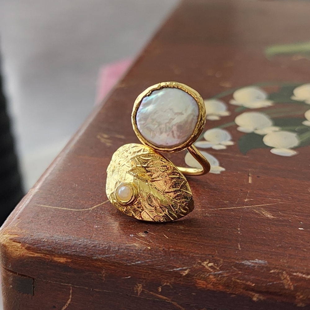Handmade leaf ring 24K gold finish w/ baroque pearl sz 8